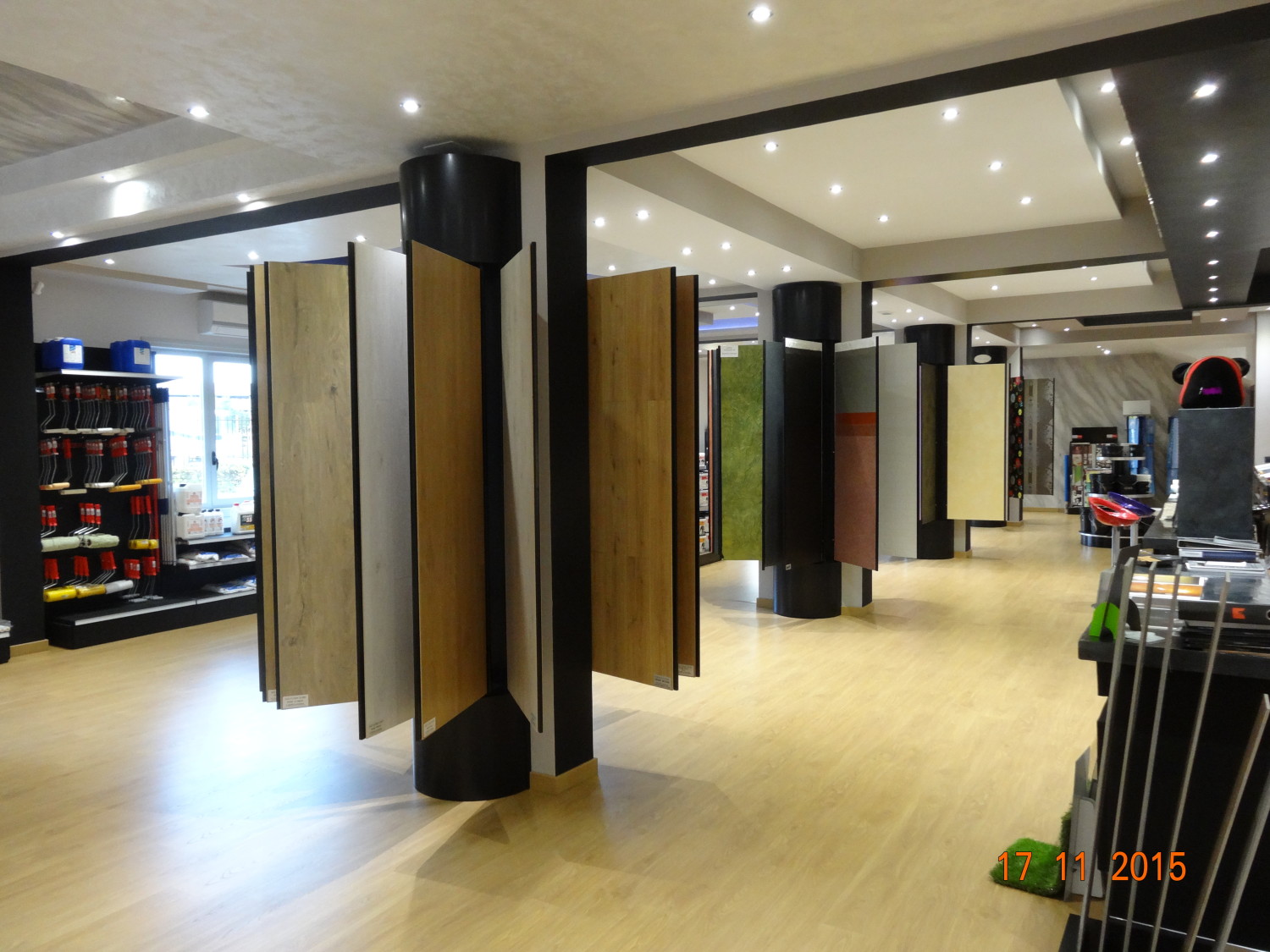 punto colore 98 Showroom Pomezia 01 punto colore 98 Vernici